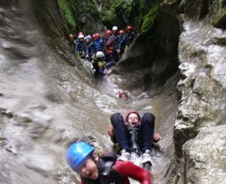  Descente de toboggans aquatiques 